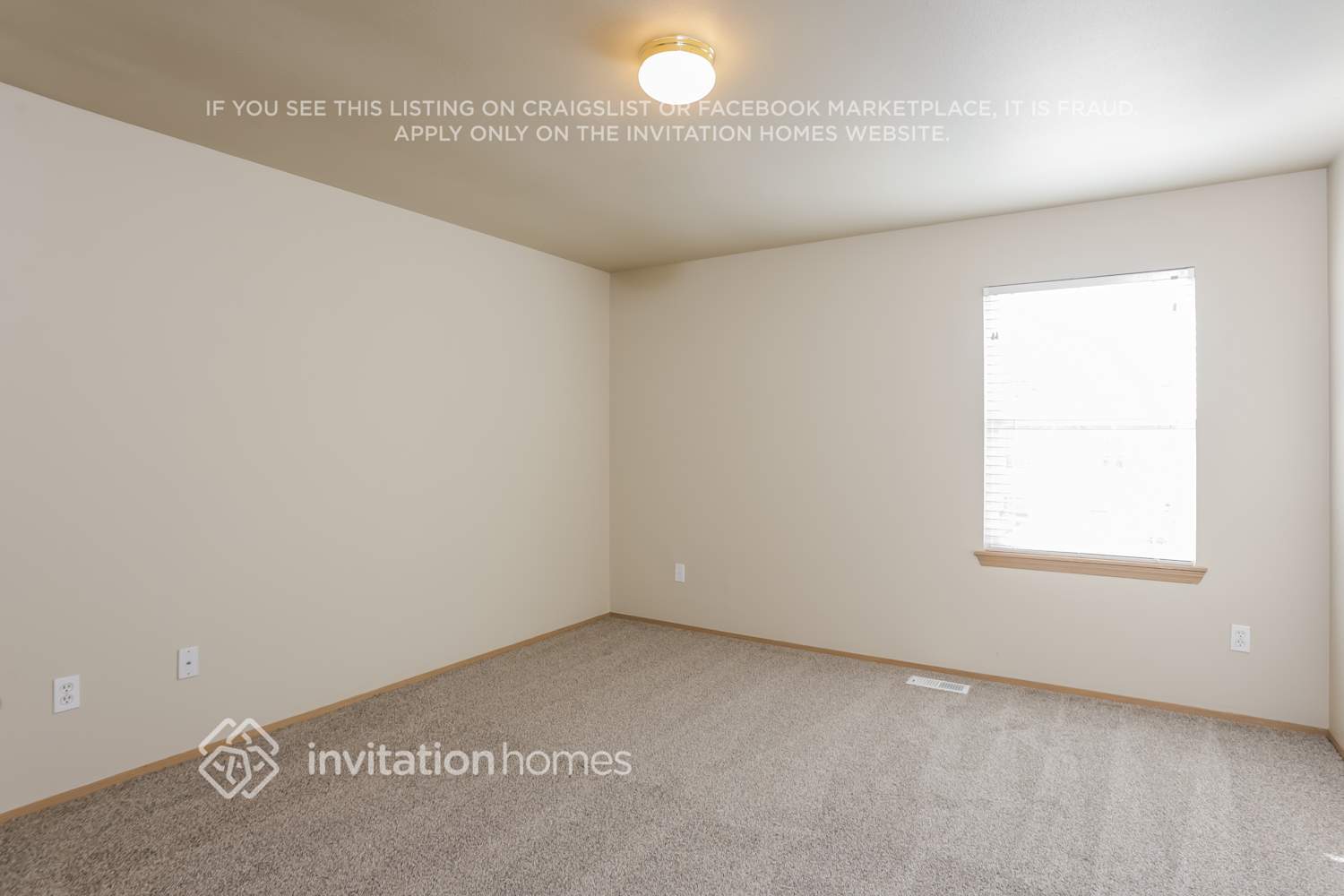 Building Photo - 1623 201st St E