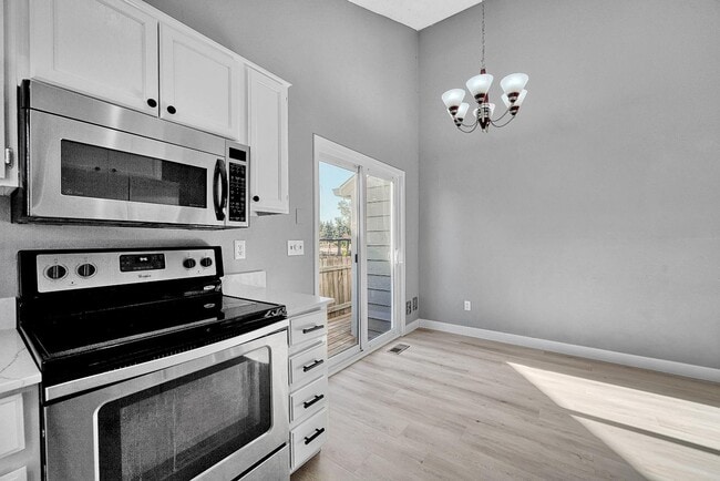 Building Photo - 16934 E Whitaker Dr