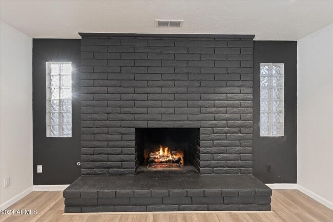 Building Photo - 1921 E Laguna Dr