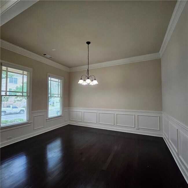 Building Photo - 426 Suwanee Pk Ter