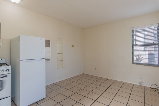 Building Photo - 4518-4522 52nd Street