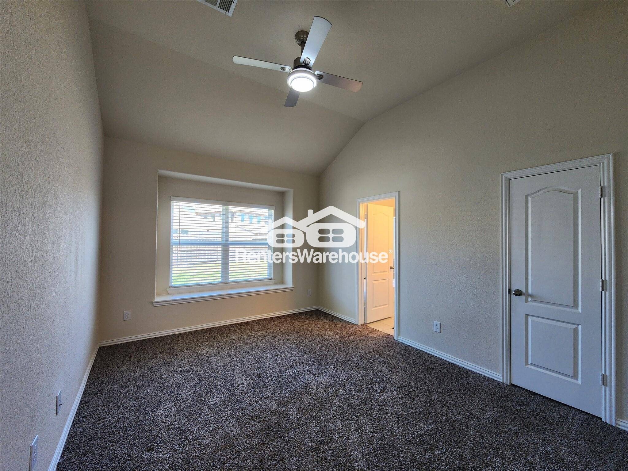 Building Photo - 12708 S Shore Dr