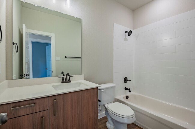 Building Photo - 609 Wheatfield Dr