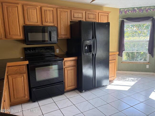 Building Photo - 340 Quail Dr