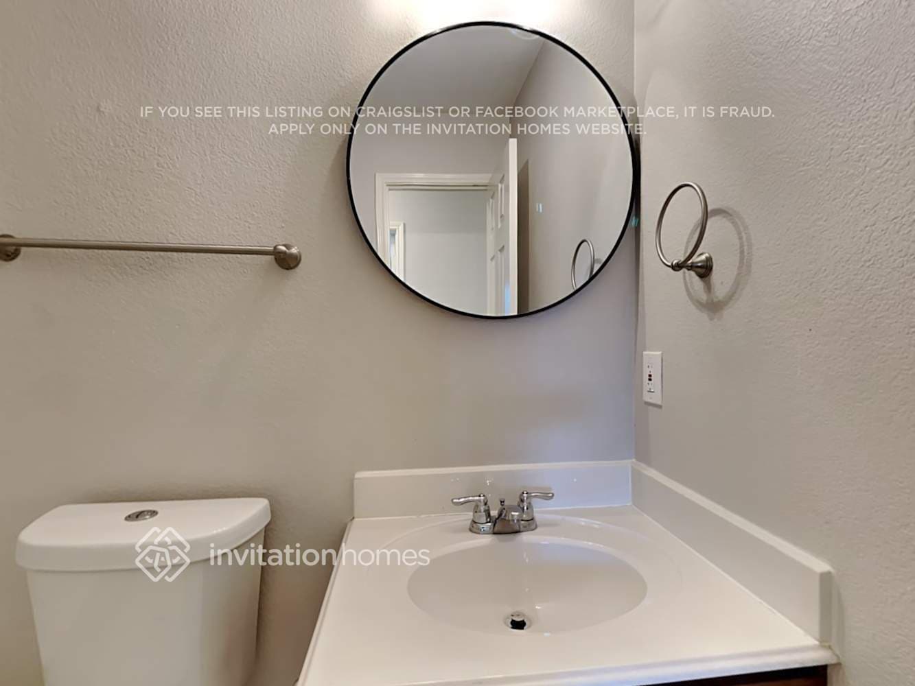 Building Photo - 802 Windflower Dr