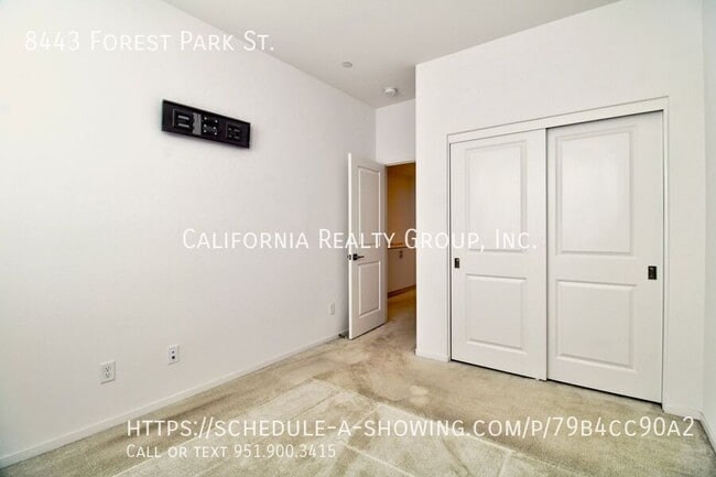 Building Photo - 8443 Forest Park St