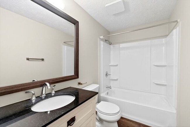 Building Photo - Nicely Updated Home