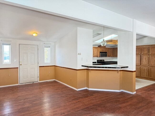 Building Photo - Beautiful mountain home now available in Kamas, UT