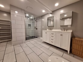 Building Photo - 820 Beryl St