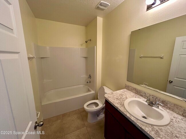 Building Photo - 134 Lure Ct SW
