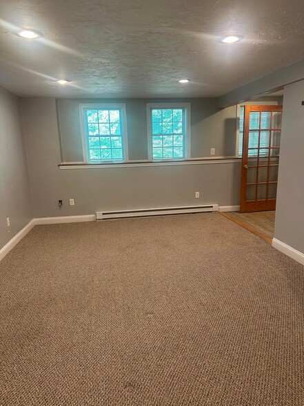 Building Photo - 178 Southbridge Rd