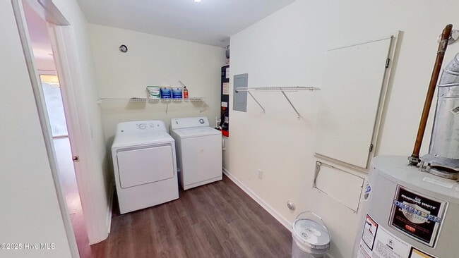 Building Photo - 4158 Breezewood Dr