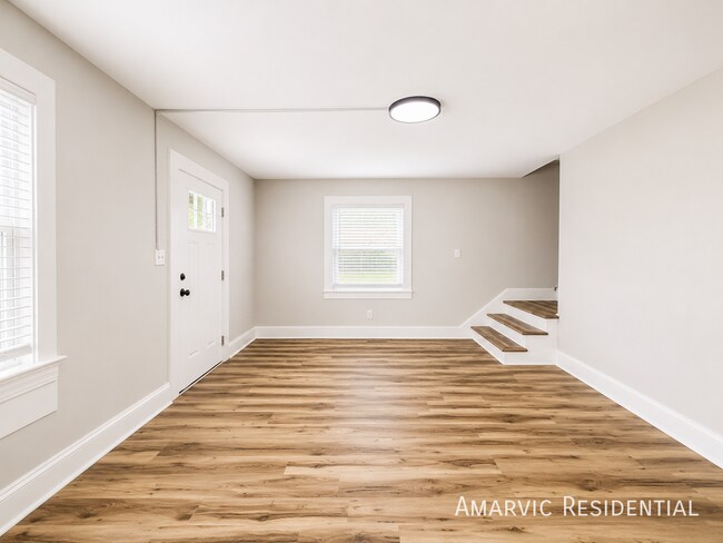 Building Photo - 306 Watauga Ave