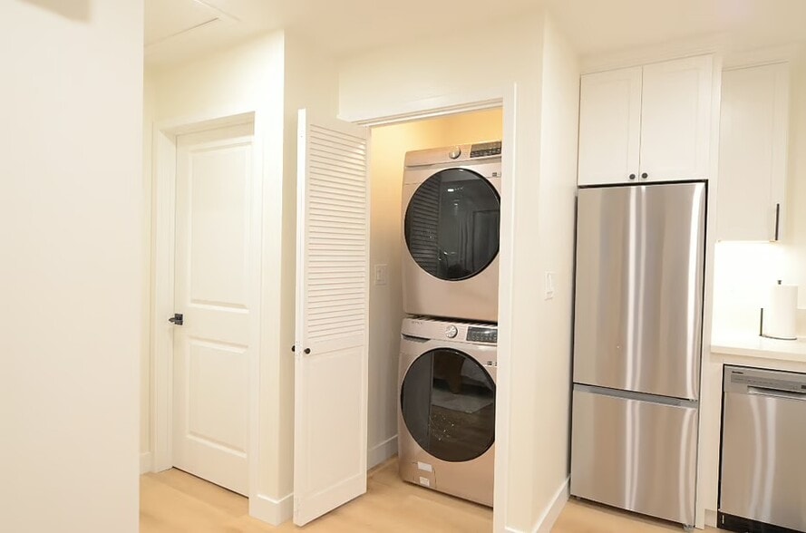 Building Photo - 21025 Barbados Cir