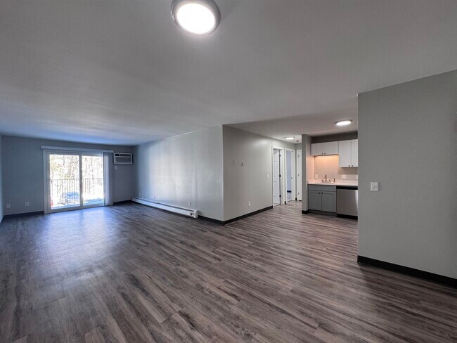 Building Photo - 379 Huse Rd