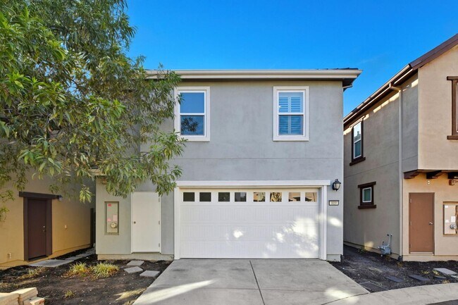 Building Photo - 819 Maddox Loop