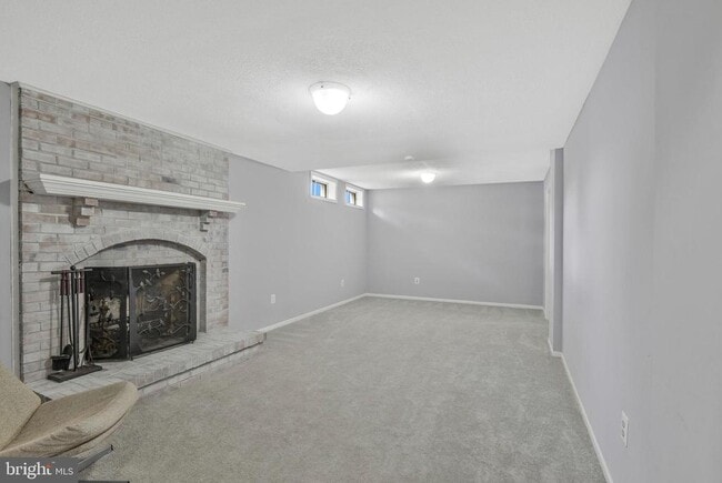 Building Photo - 1 Bentmoor Ct