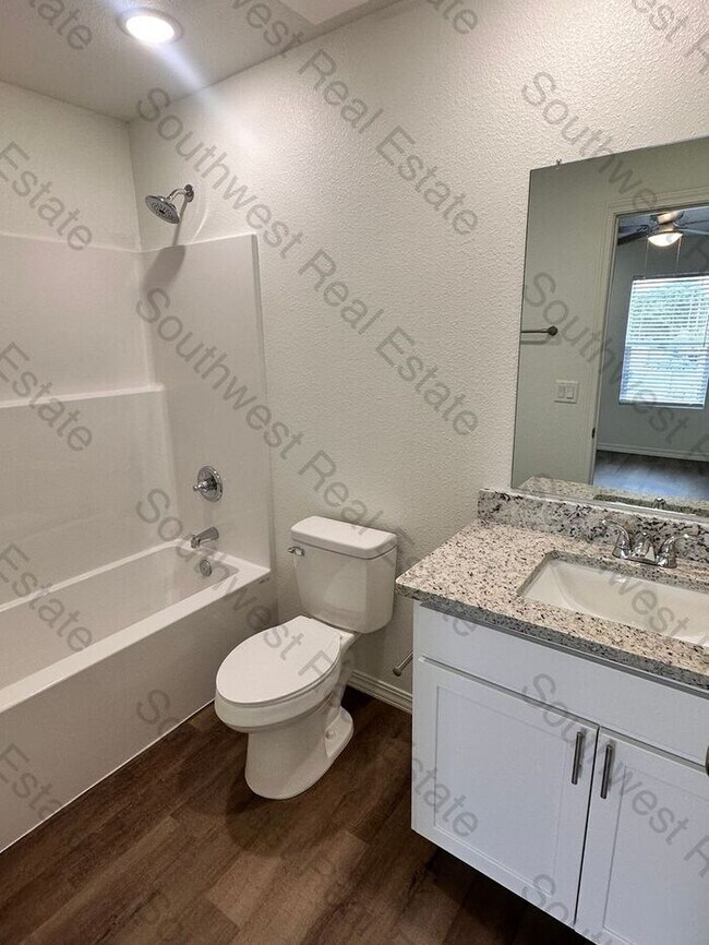 Building Photo - New Construction! 2 bed 2 bath!
