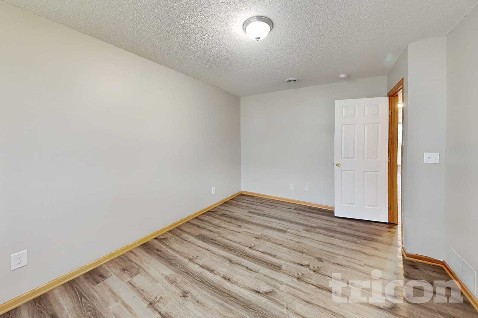 Building Photo - 11295 53rd St NE