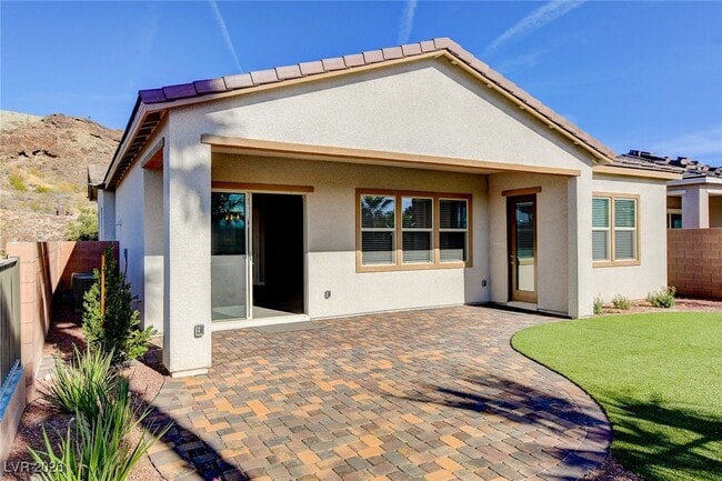 Building Photo - 19 Alta Cascata Pl