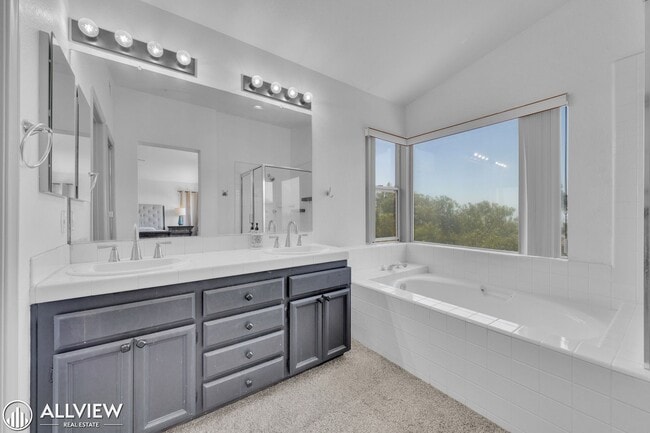 Building Photo - 2385 Country View Glen