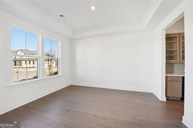 Building Photo - 2815 Medford Dr