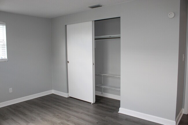 Building Photo - 178 175th Ave E