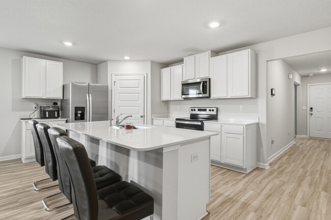 Building Photo - 526 Mary Lou Way