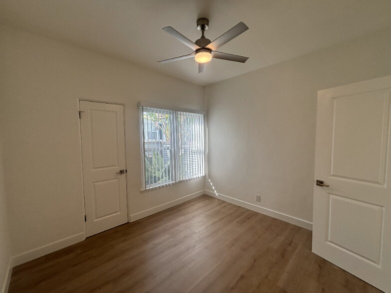 Building Photo - 2317-2321 Ocean Park Blvd