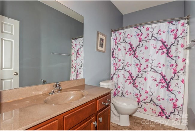 Building Photo - Stylish 2-Bedroom, 2.5-Bath Home with Mode...