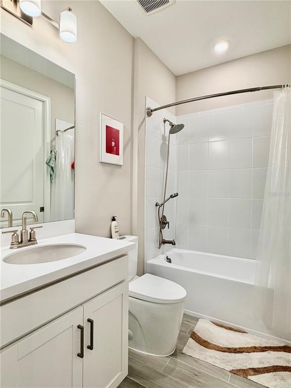 Building Photo - 6111 Mesa Gln