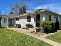 Building Photo - Nice 2 Bedroom 1 Bath Front Duplex-Parking and a Garage with Remote for Easy Access