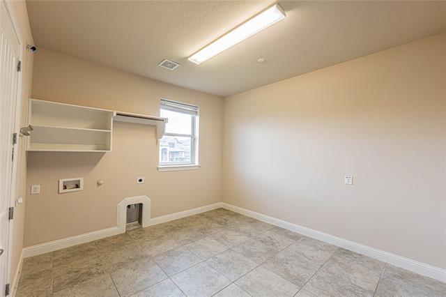 Building Photo - 2320 Lewis Canyon Dr