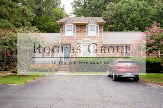 Building Photo - 1310 Oakridge Ave