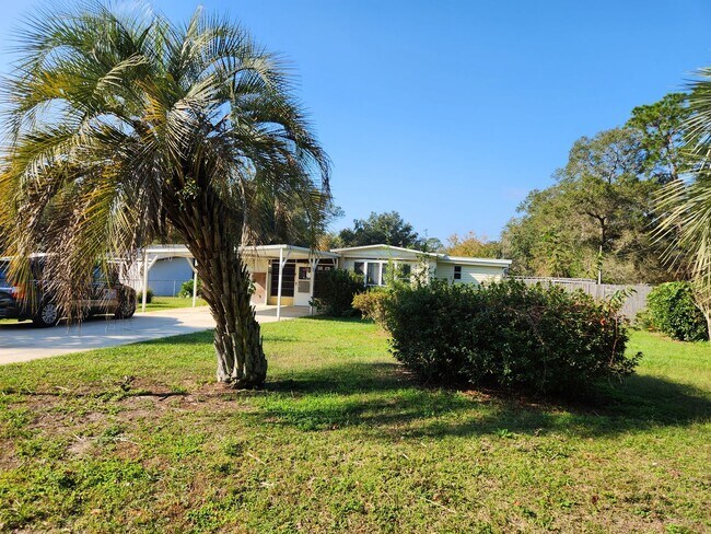 Building Photo - Discounted rent!.. 2 Bed 1 Bath Loaded with XTRA features!