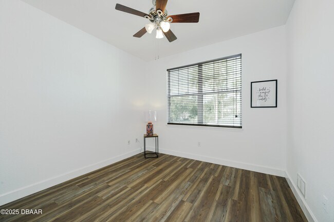 Building Photo - 830 Airport Rd