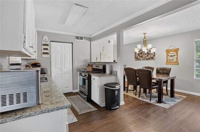 Building Photo - 3536 Highland Pine Way