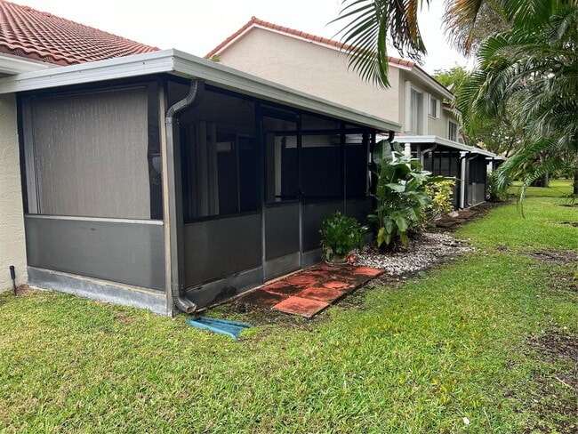 Building Photo - 7568 Pinewalk Dr S