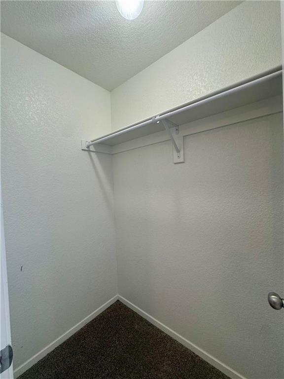 Building Photo - 704 SW Loudon Dr