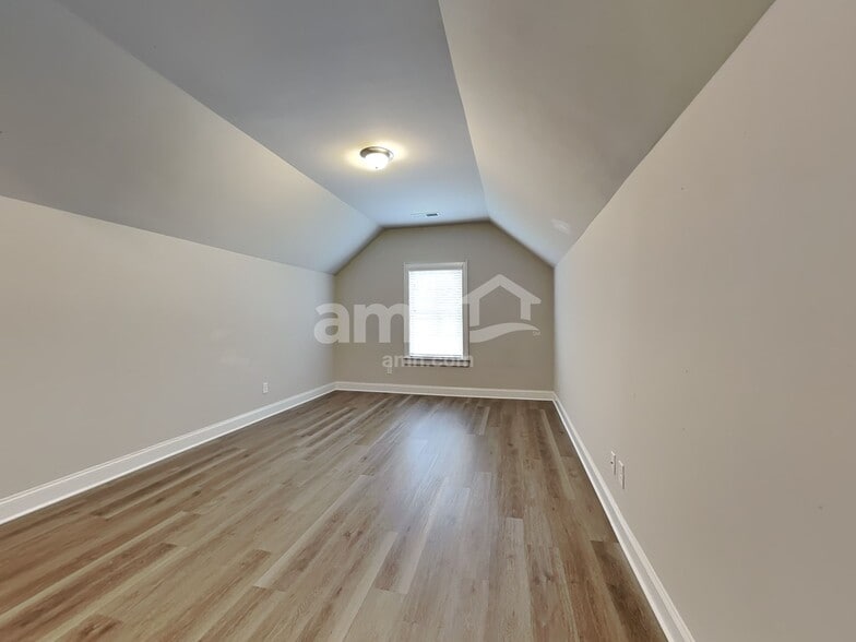 Building Photo - 146 Water Oak Dr