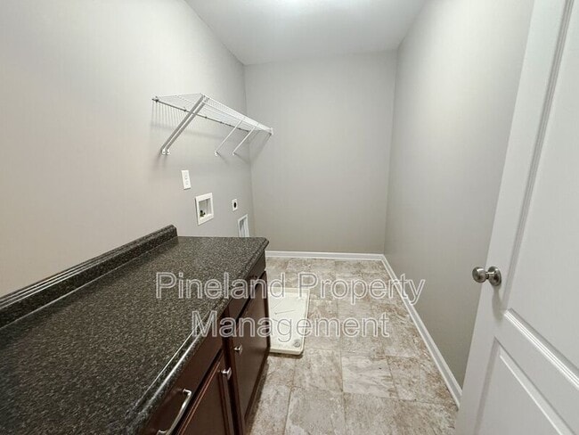 Building Photo - 268 Chatfield Dr.