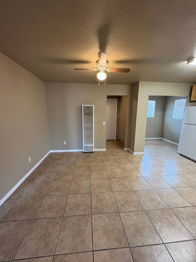 Building Photo - 4130