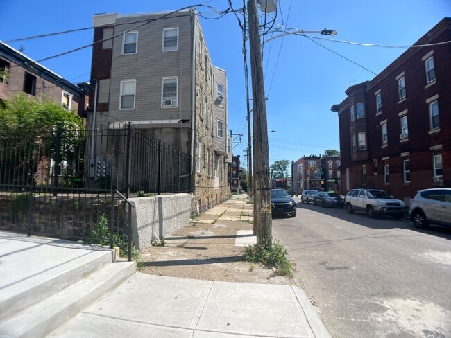 Building Photo - 3215 N 13th St