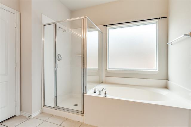 Building Photo - 2625 Alpena Dr