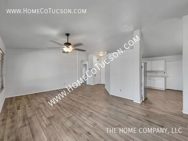 Building Photo - 1519 W Bloomfield Pl