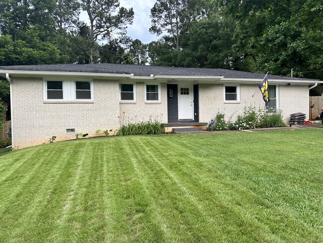 Building Photo - 2562 Miriam Ln