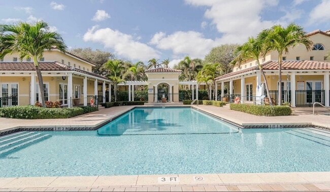 Building Photo - 1035 Lake Shore Dr