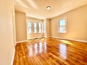 Building Photo - 299 Cedar St