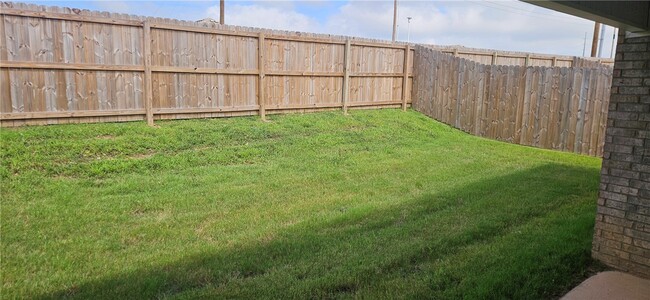 Building Photo - 6811 NW Toby St