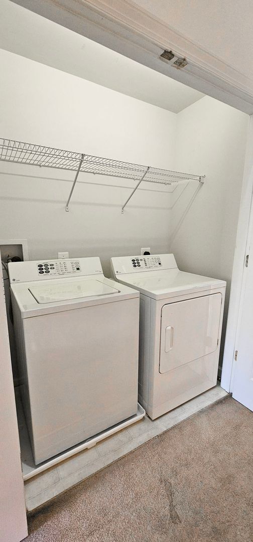 Building Photo - Beautiful And Spacious 3 Bed 3.5 Bath Bric...